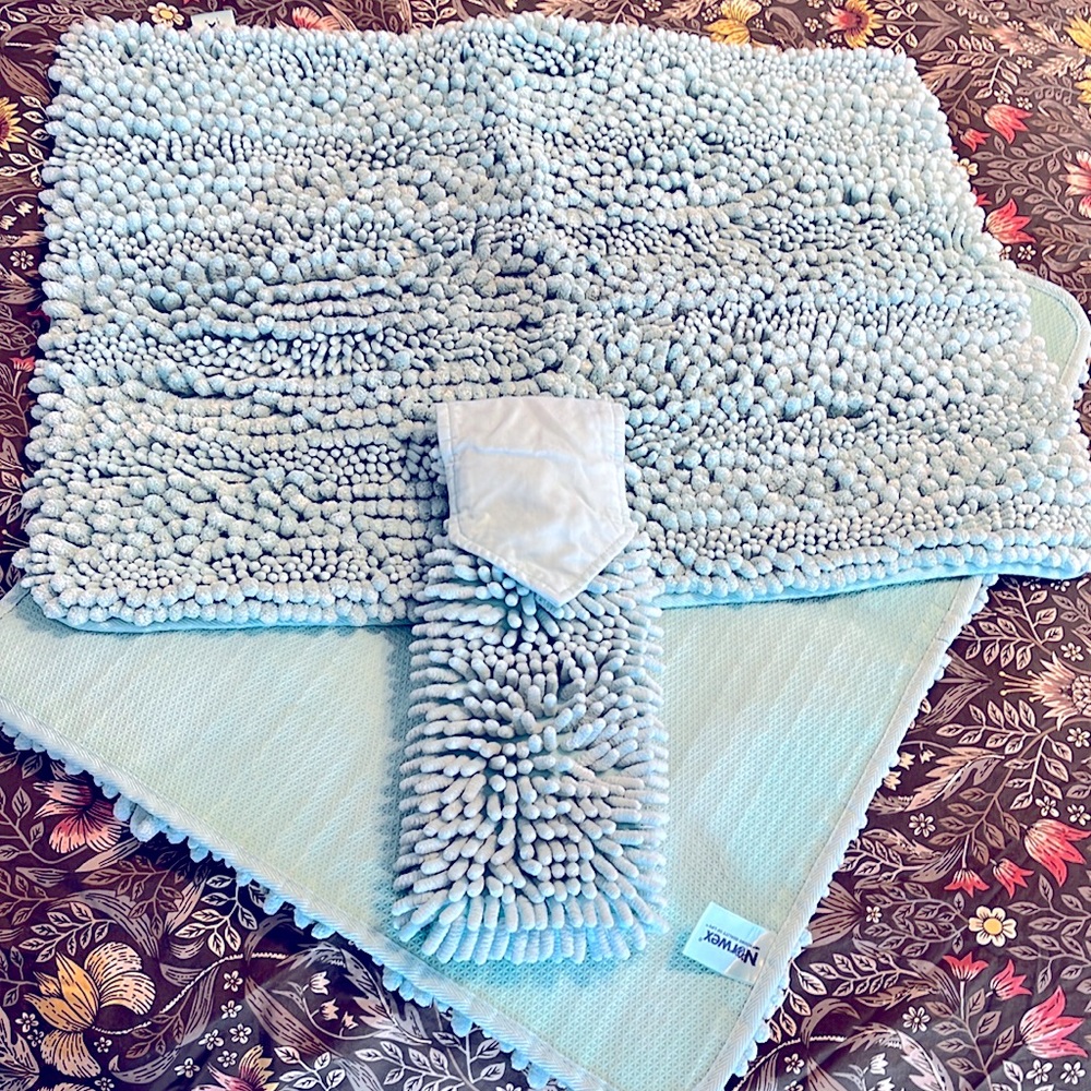 Norwex Chenille Bath Mats & Hand Towel